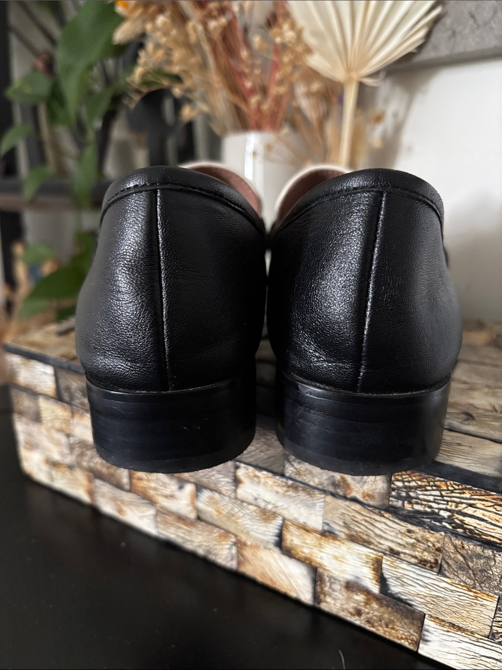Bibi Lou (37) Black & White Classic Leather Loafers Soft EUC Office Casual - Picture 11 of 16